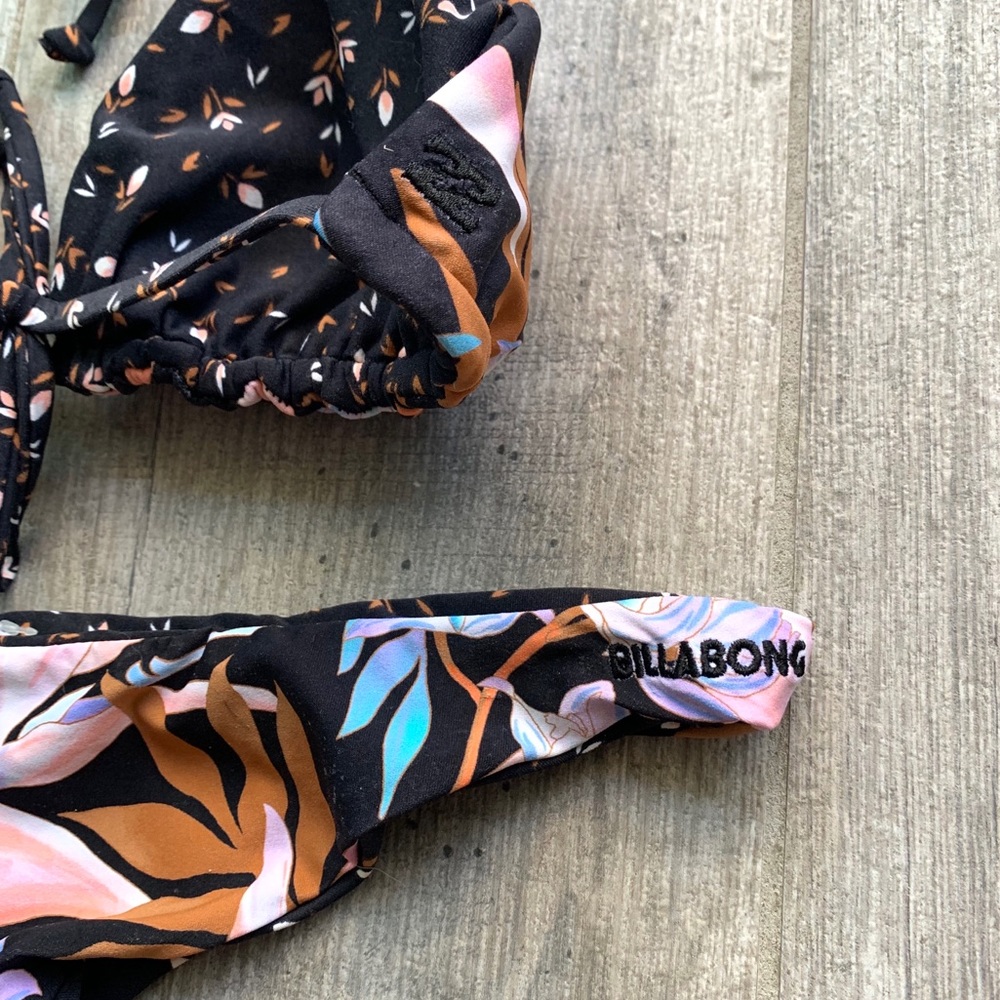 🔥🔥BILLABONG - TROPIC REVERSIBLE BIKINI🔥🔥 - Picture 8 of 8